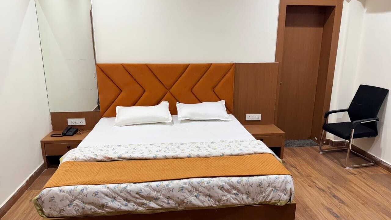 Photo of Bedroom in Gokul