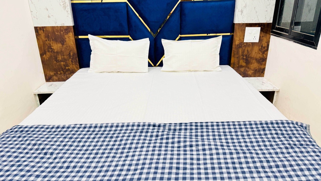 Photo of Bedroom in Omkareshwar
