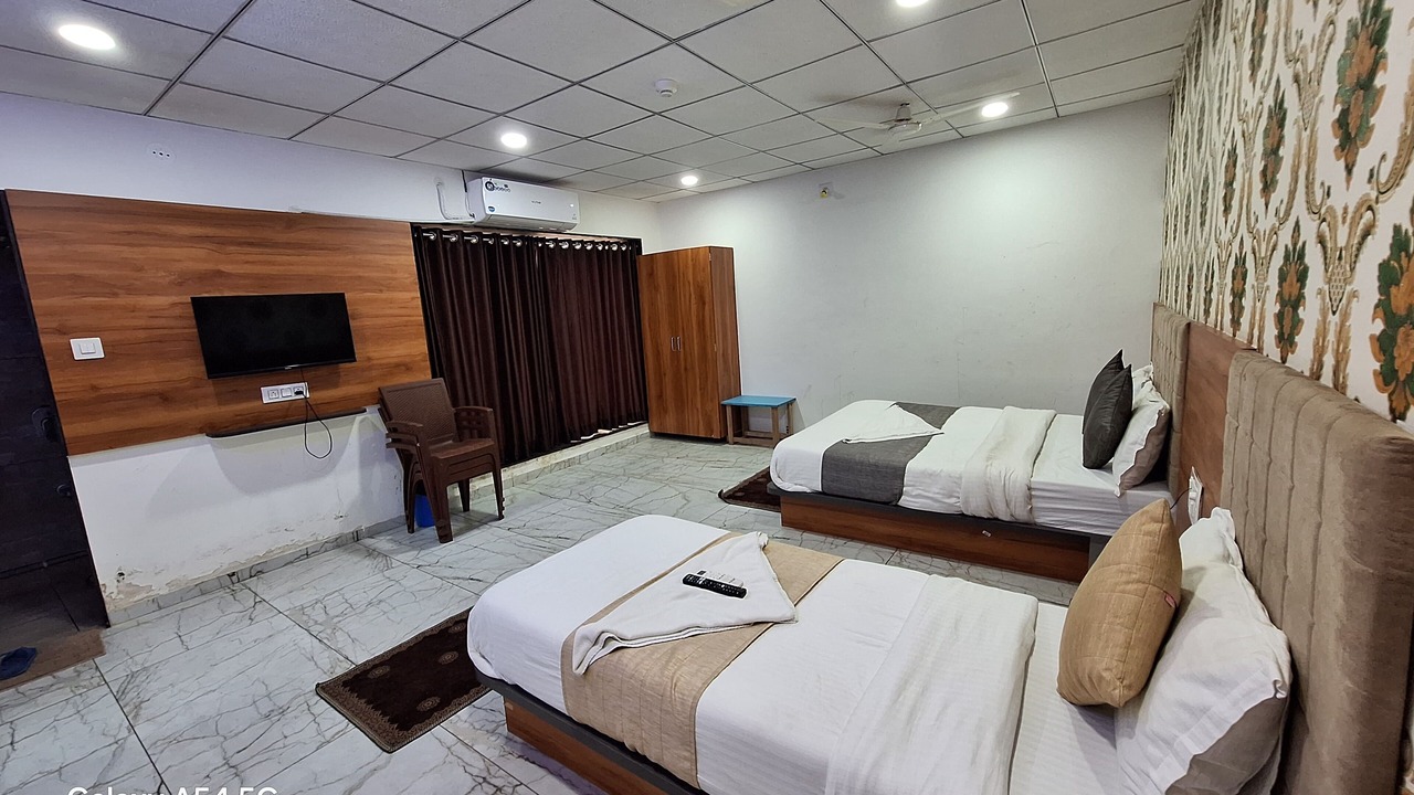 Photo of Bedroom in Rajkot