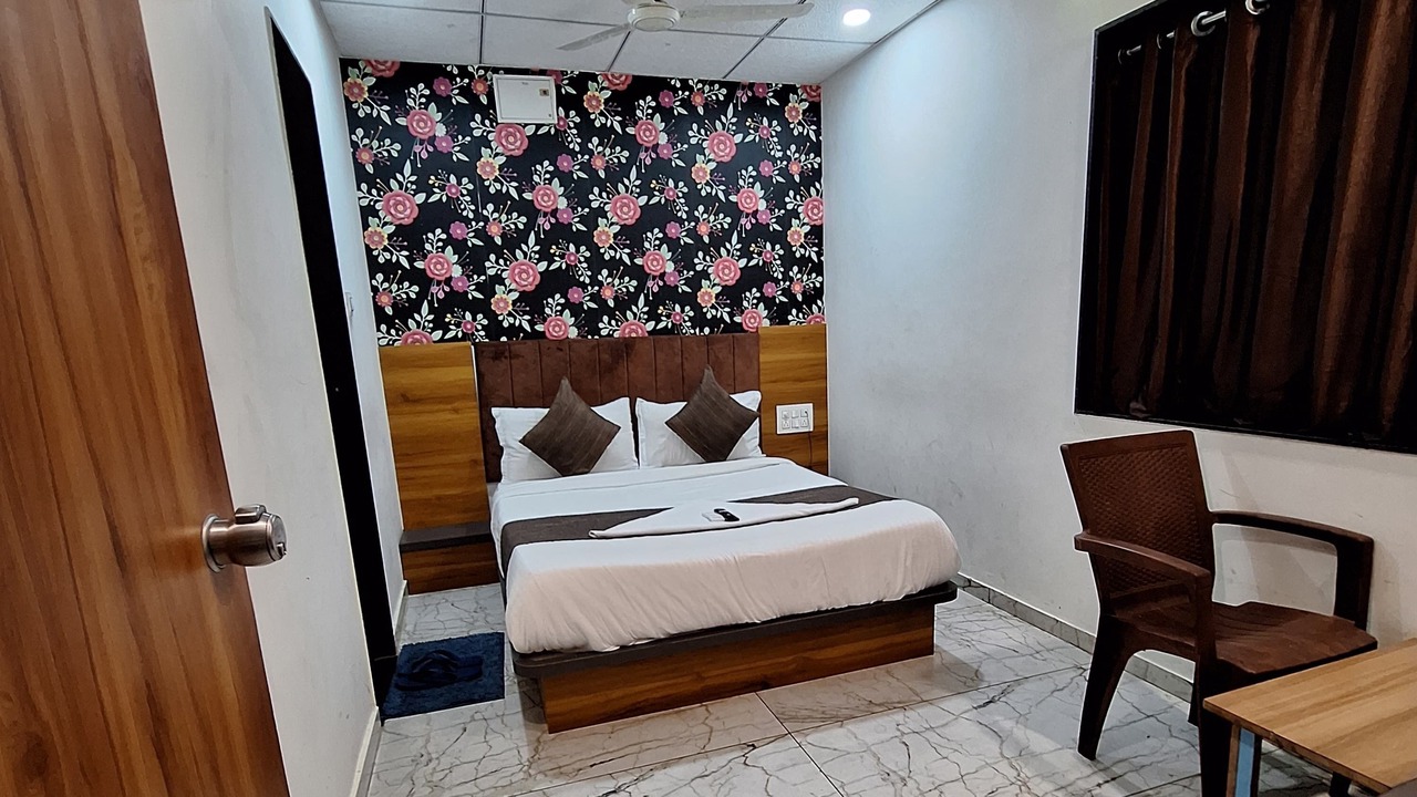 Photo of Bedroom in Rajkot