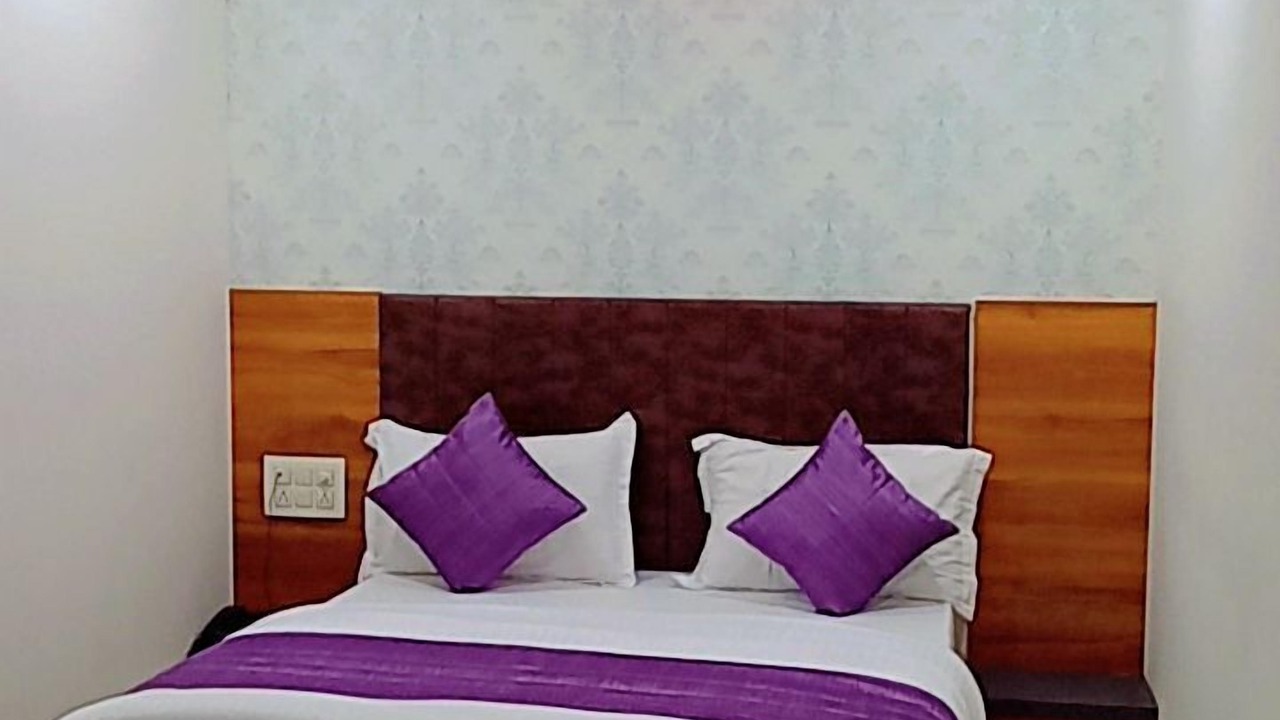 Photo of Bedroom in Rajkot