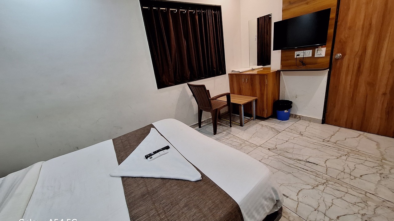 Photo of Bedroom in Rajkot