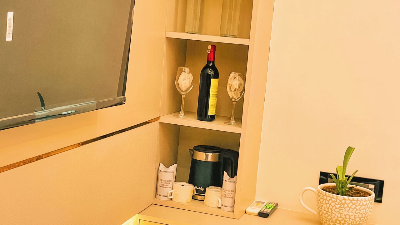Photo of Bedroom in Taj Ganj