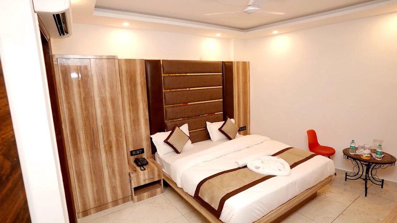 Photo of Bedroom in Tapovan