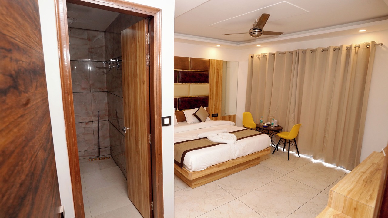 Photo of Bedroom in Tapovan