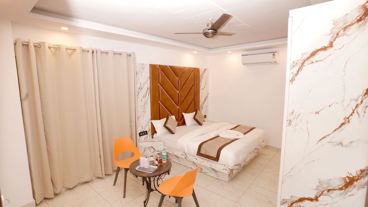 Photo of Bedroom in Tapovan