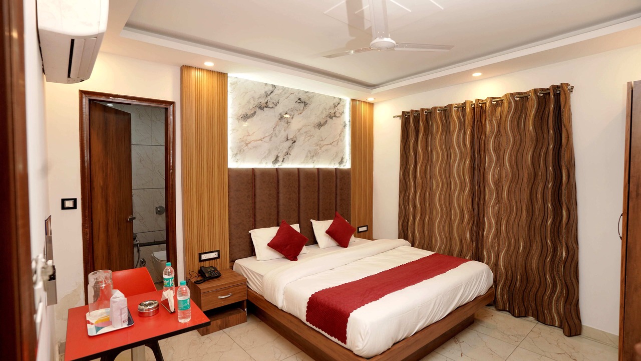 Photo of Bedroom in Tapovan