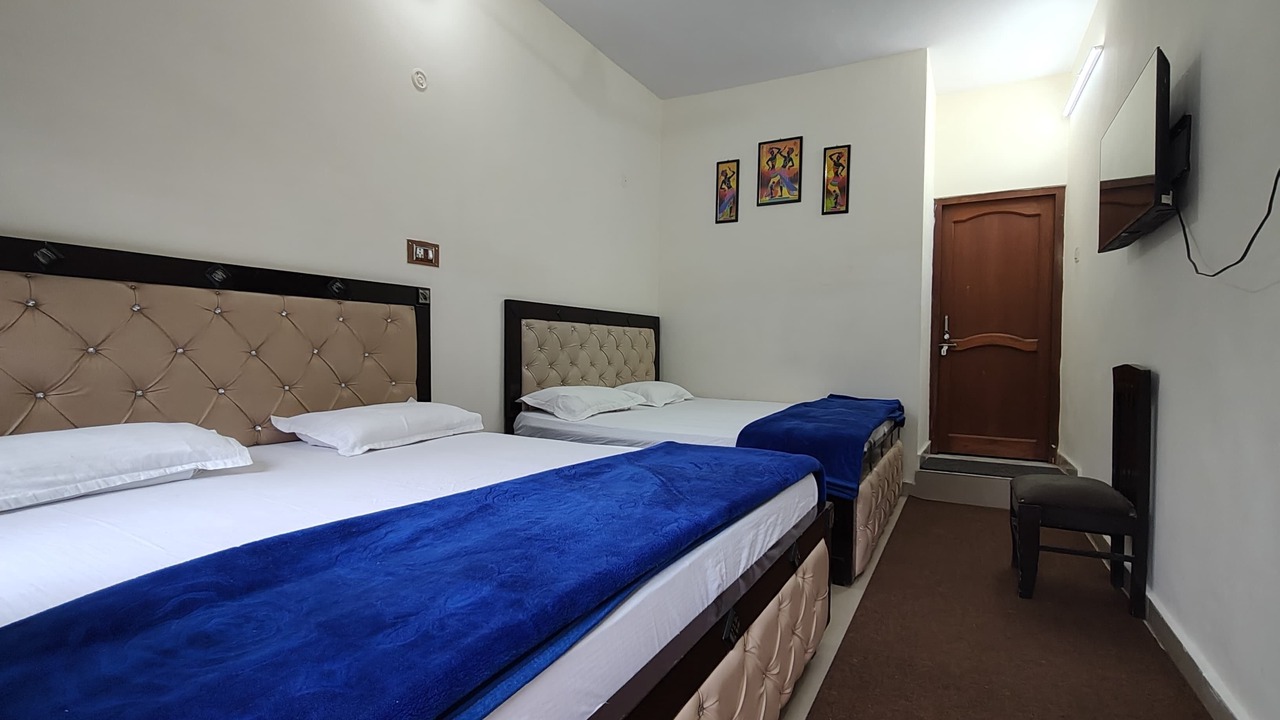 Photo of Bedroom in Ukhimath