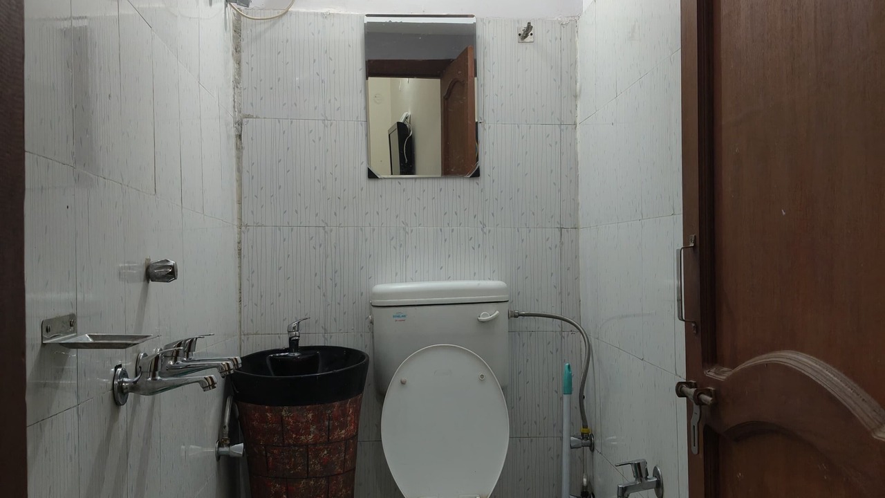 Photo of Bathroom in Ukhimath