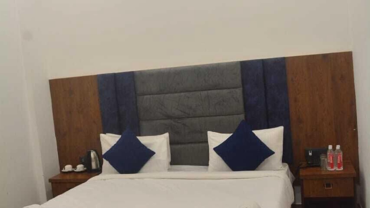 Photo of Bedroom in Etmadpur