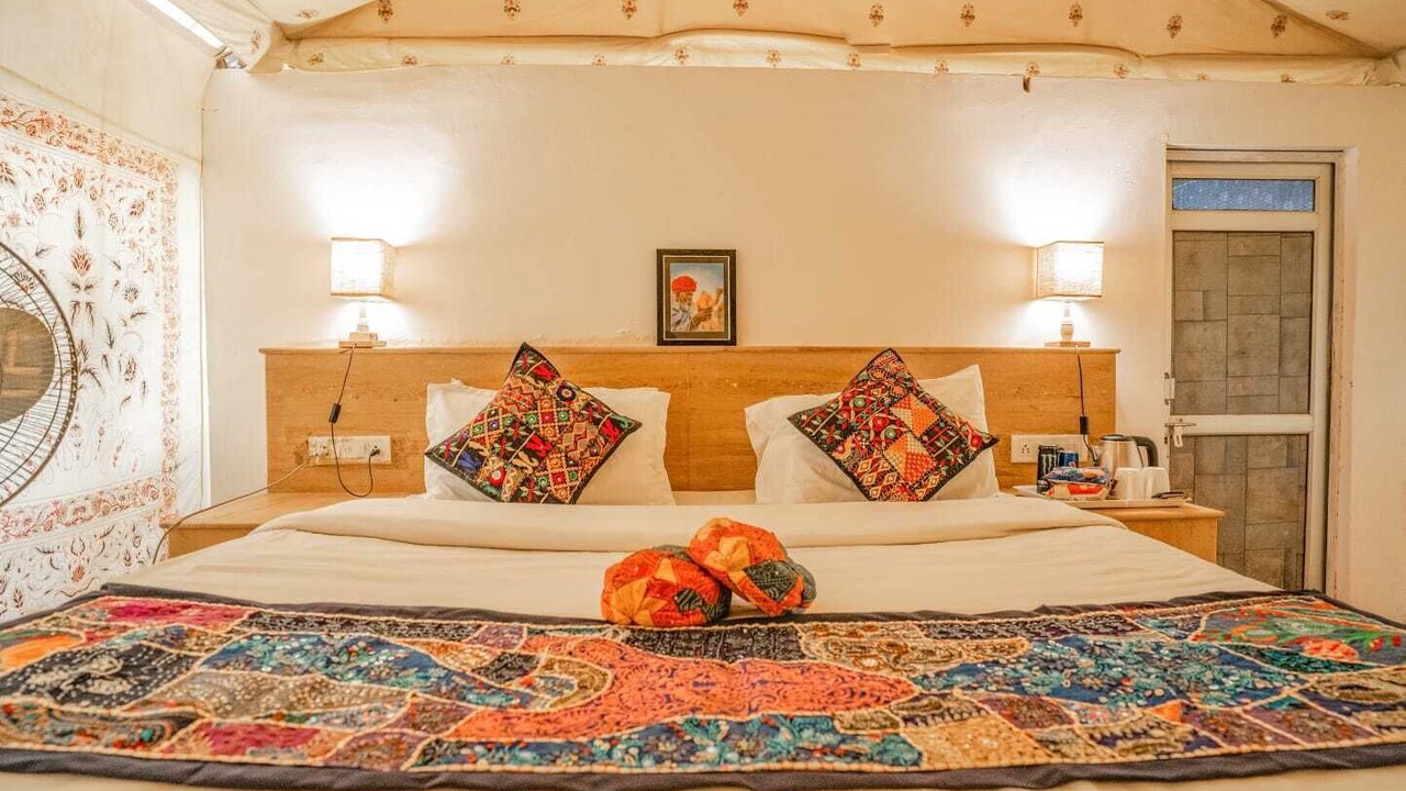 Photo of Bedroom in Amar Sagar Pol