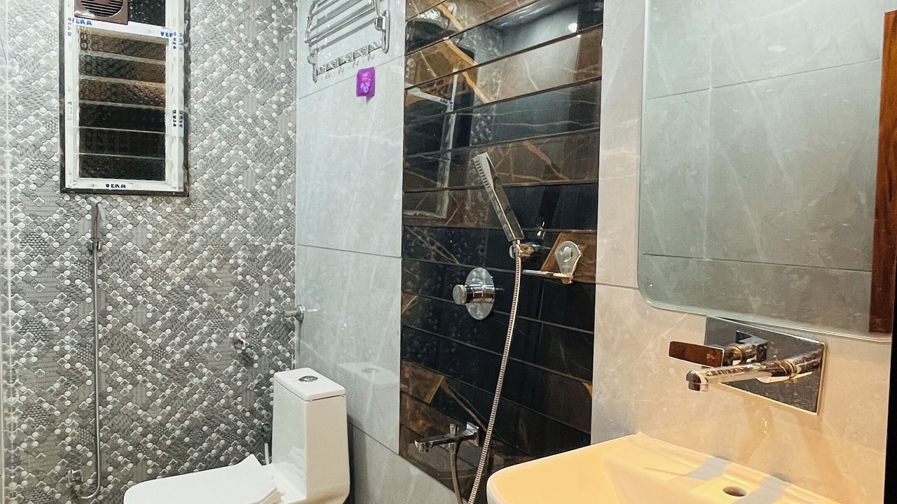Photo of Bathroom in Athni
