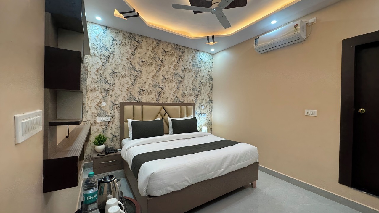 Photo of Bedroom in Naini