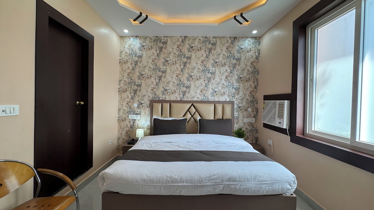 Photo of Bedroom in Naini