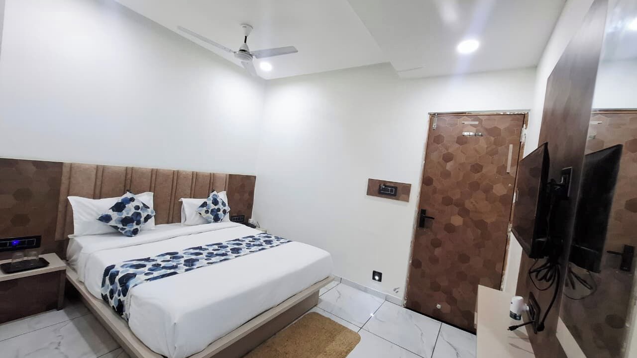 Photo of Bedroom in Gandhinagar