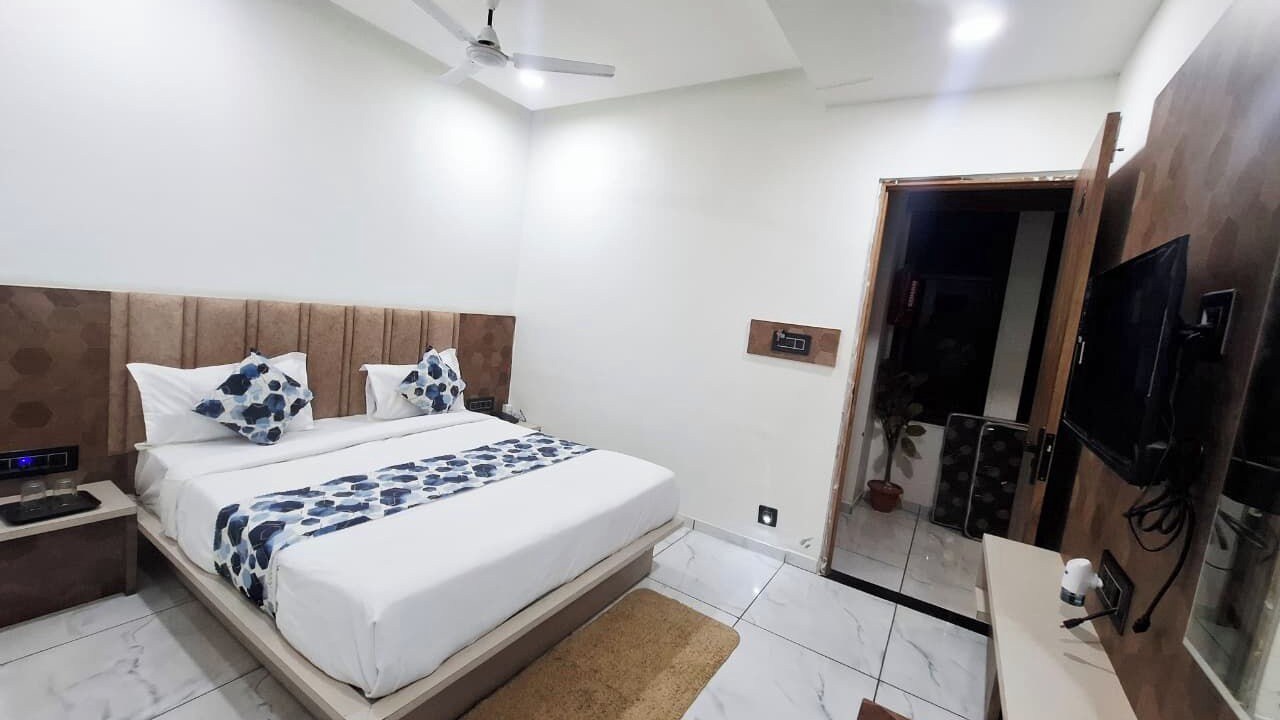 Photo of Bedroom in Gandhinagar