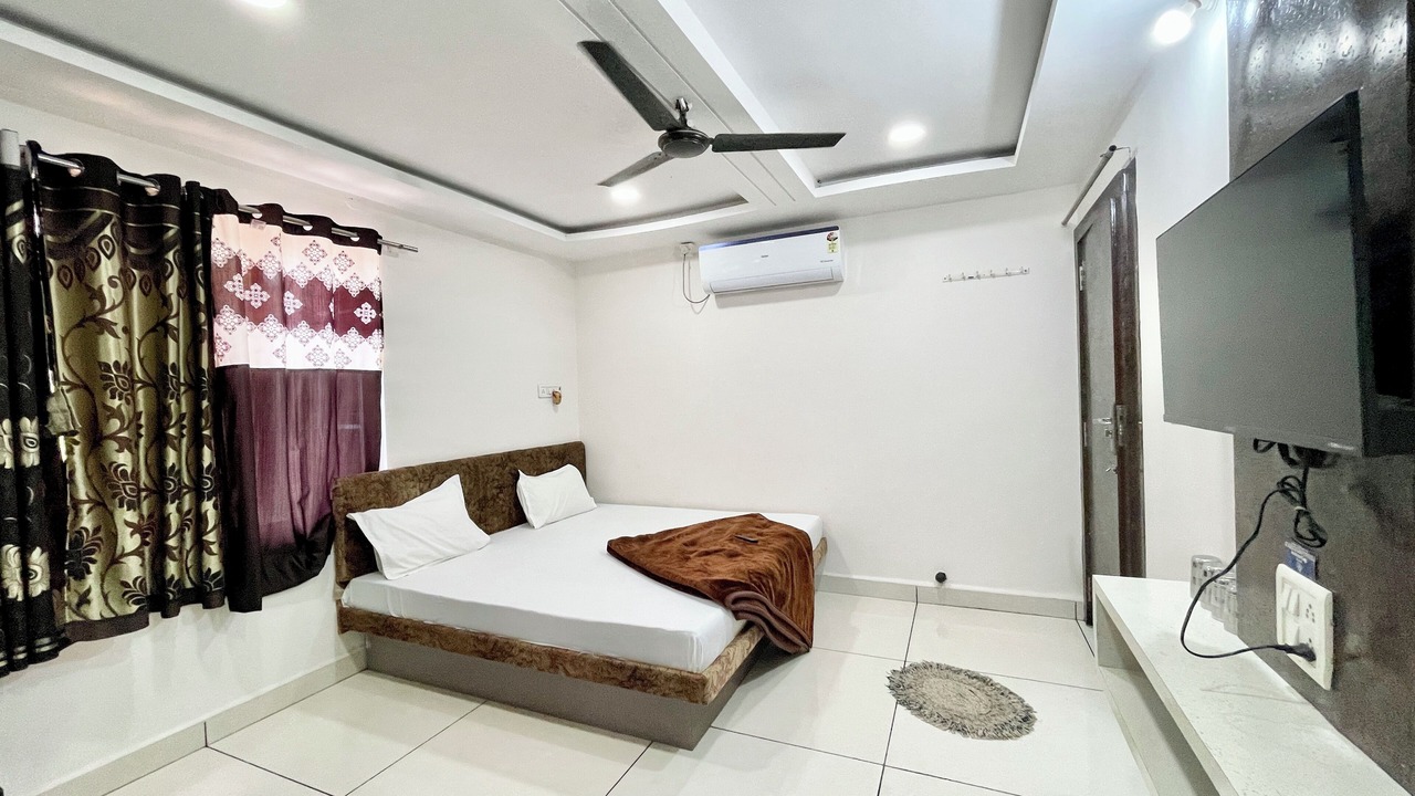 Photo of Bedroom in Ujjain