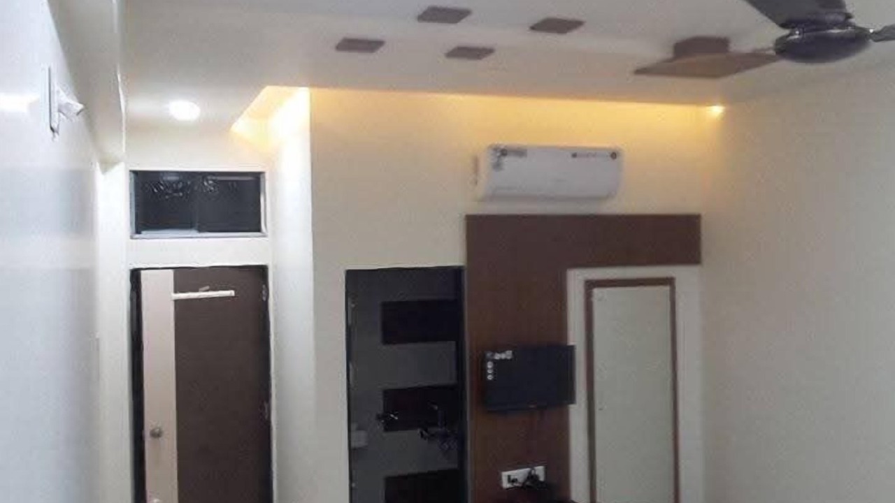 Photo of Bedroom in Khambhaliya