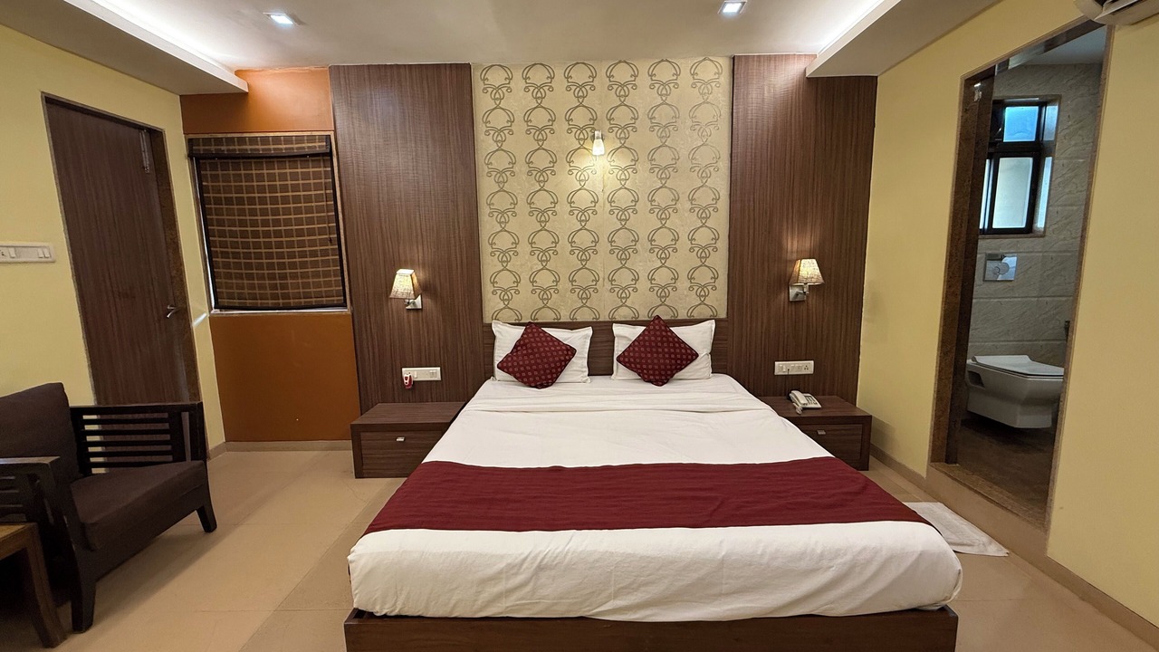 Photo of Bedroom in Juhu