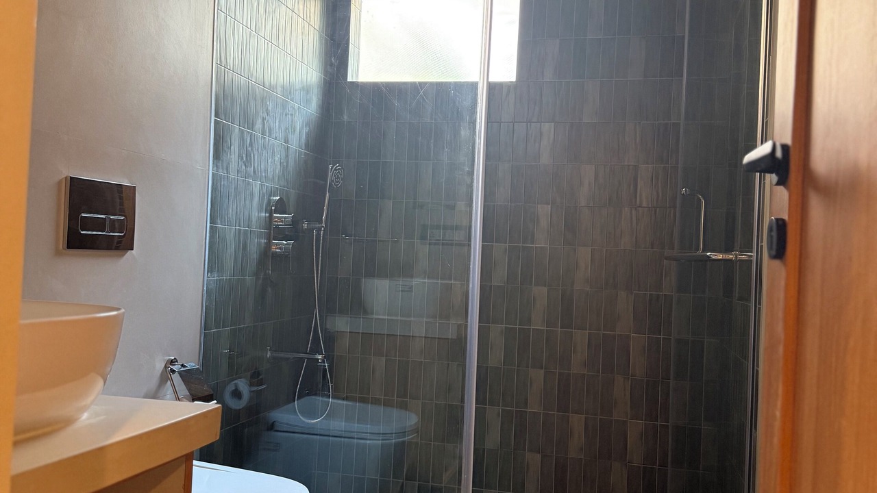 Photo of Bathroom in Juhu