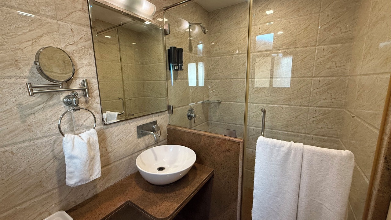 Photo of Bathroom in Juhu
