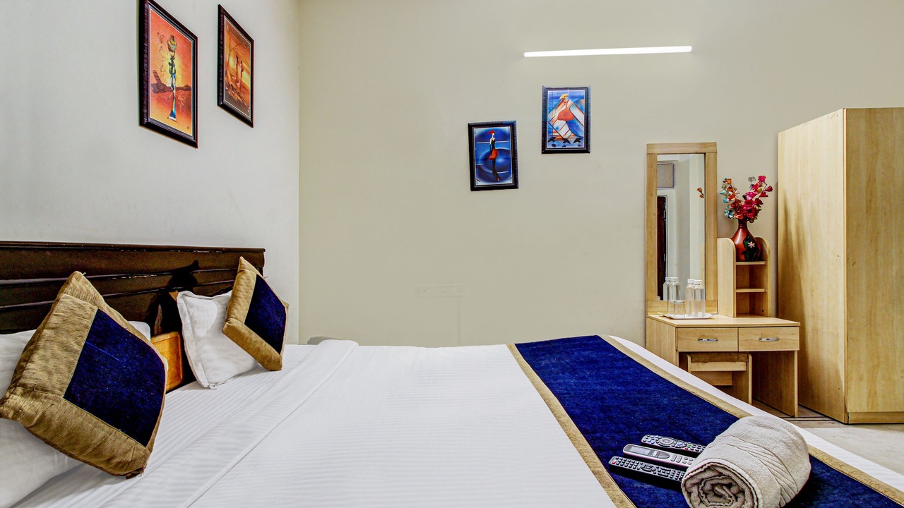 Photo of Bedroom in Begumpet