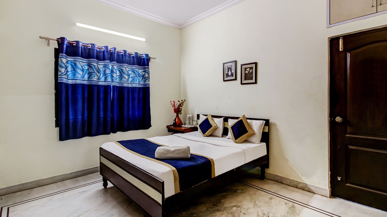 Photo of Bedroom in Begumpet
