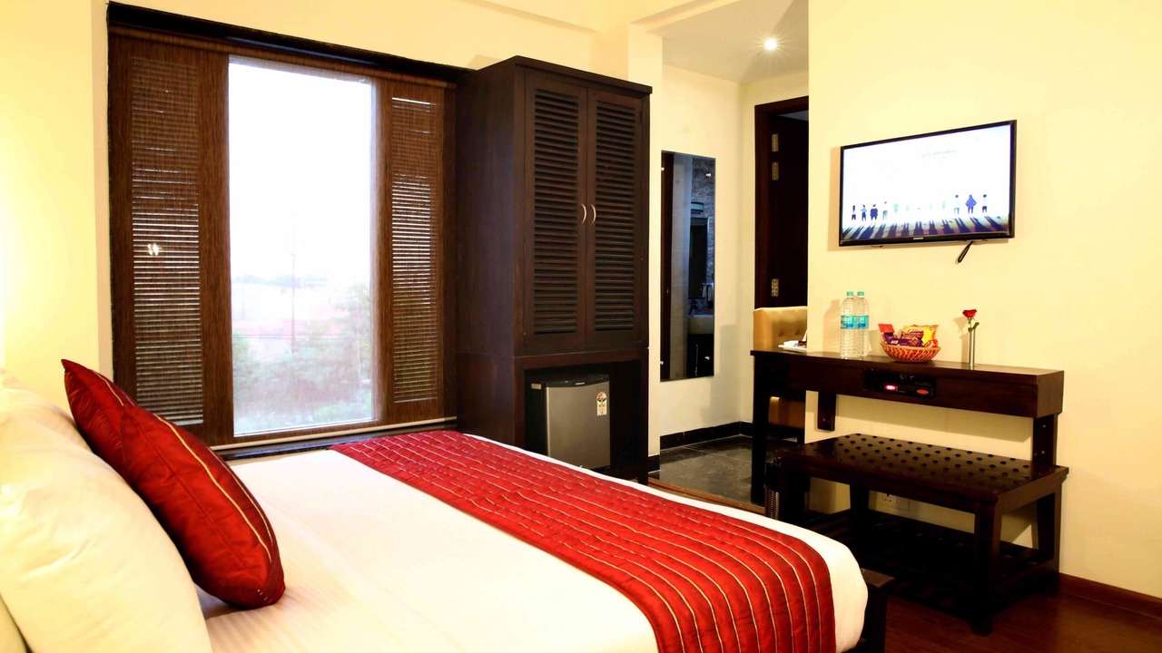 Photo of Bedroom in Taj Ganj