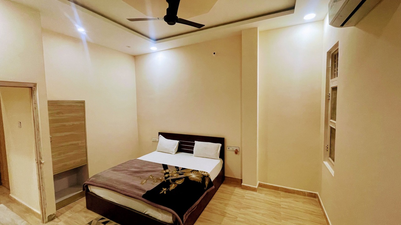 Photo of Bedroom in Khatu