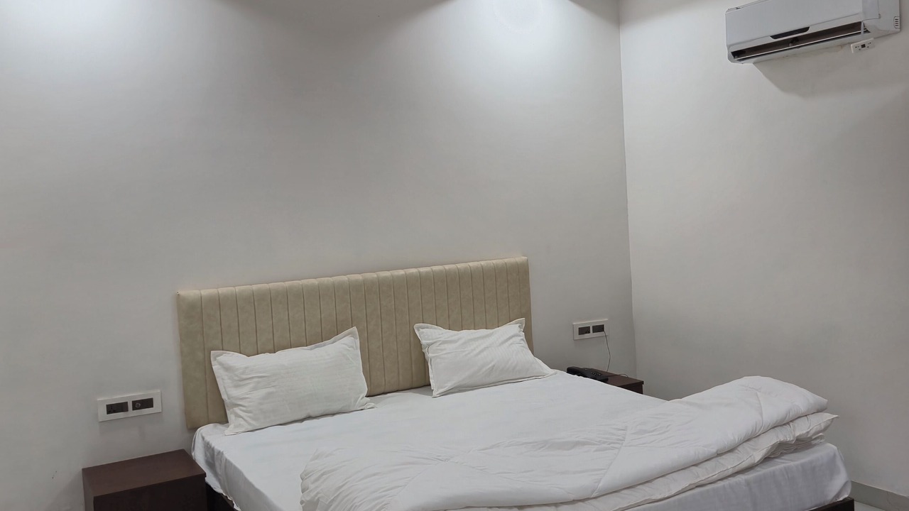 Photo of Bedroom in Devpar