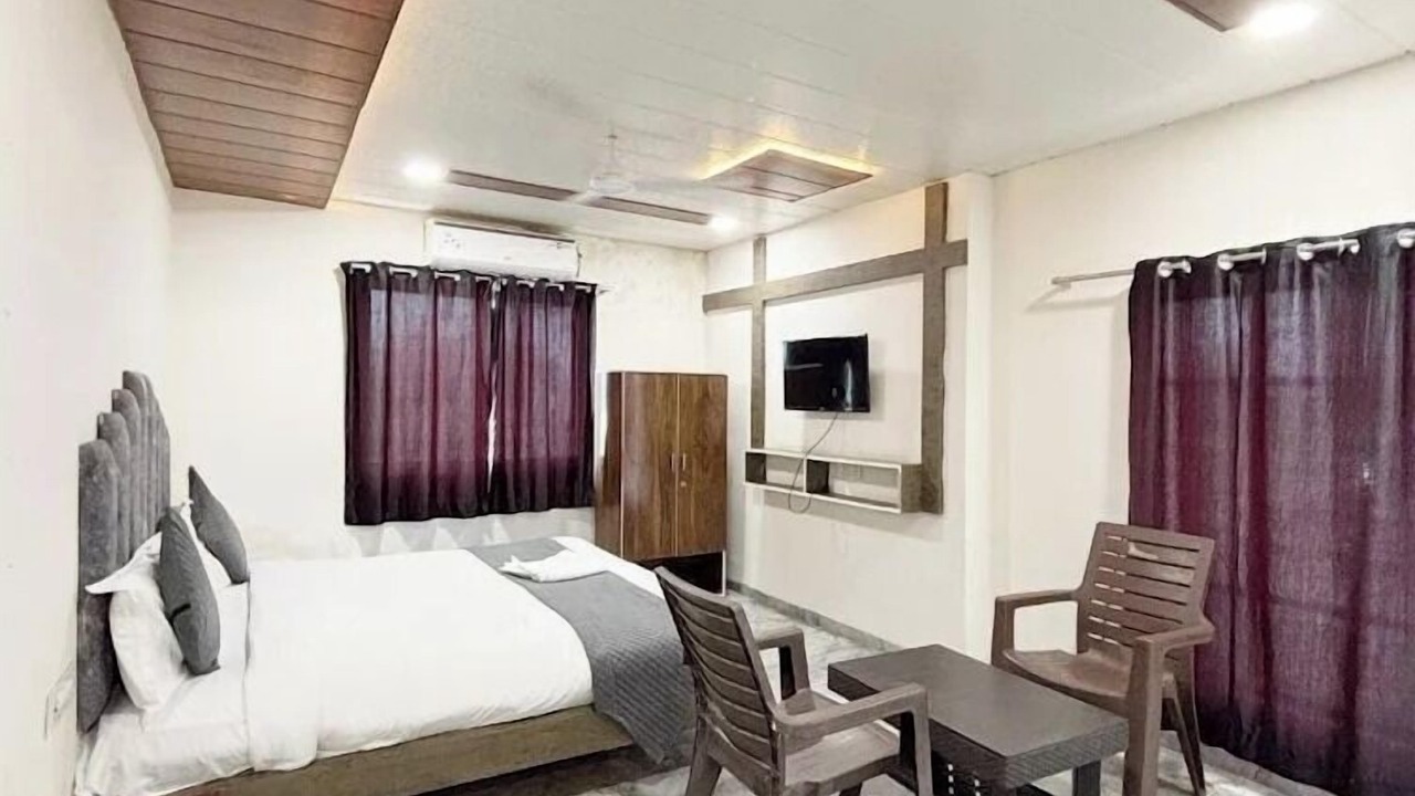 Photo of Bedroom in Dewas