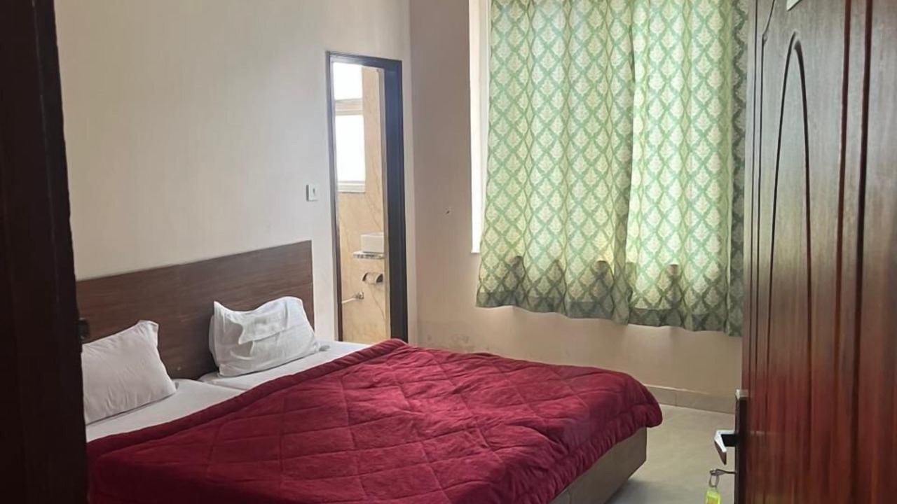 Photo of Bedroom in Tapovan