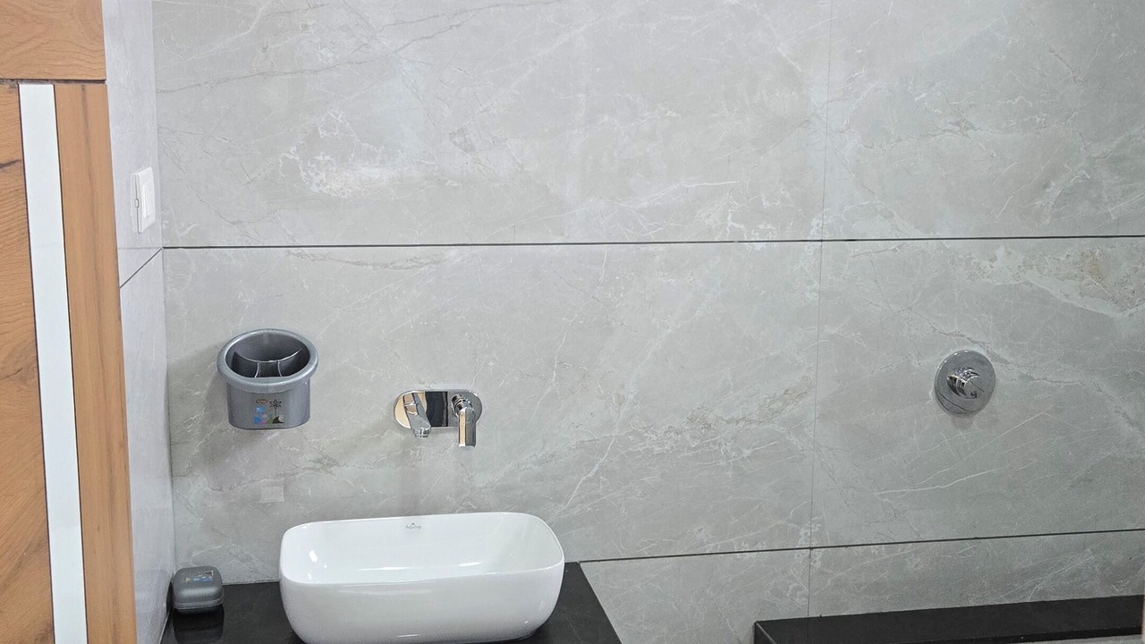 Photo of Bathroom in Jamner