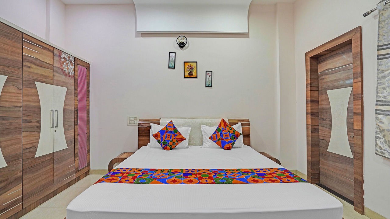 Photo of Bedroom in Alandi