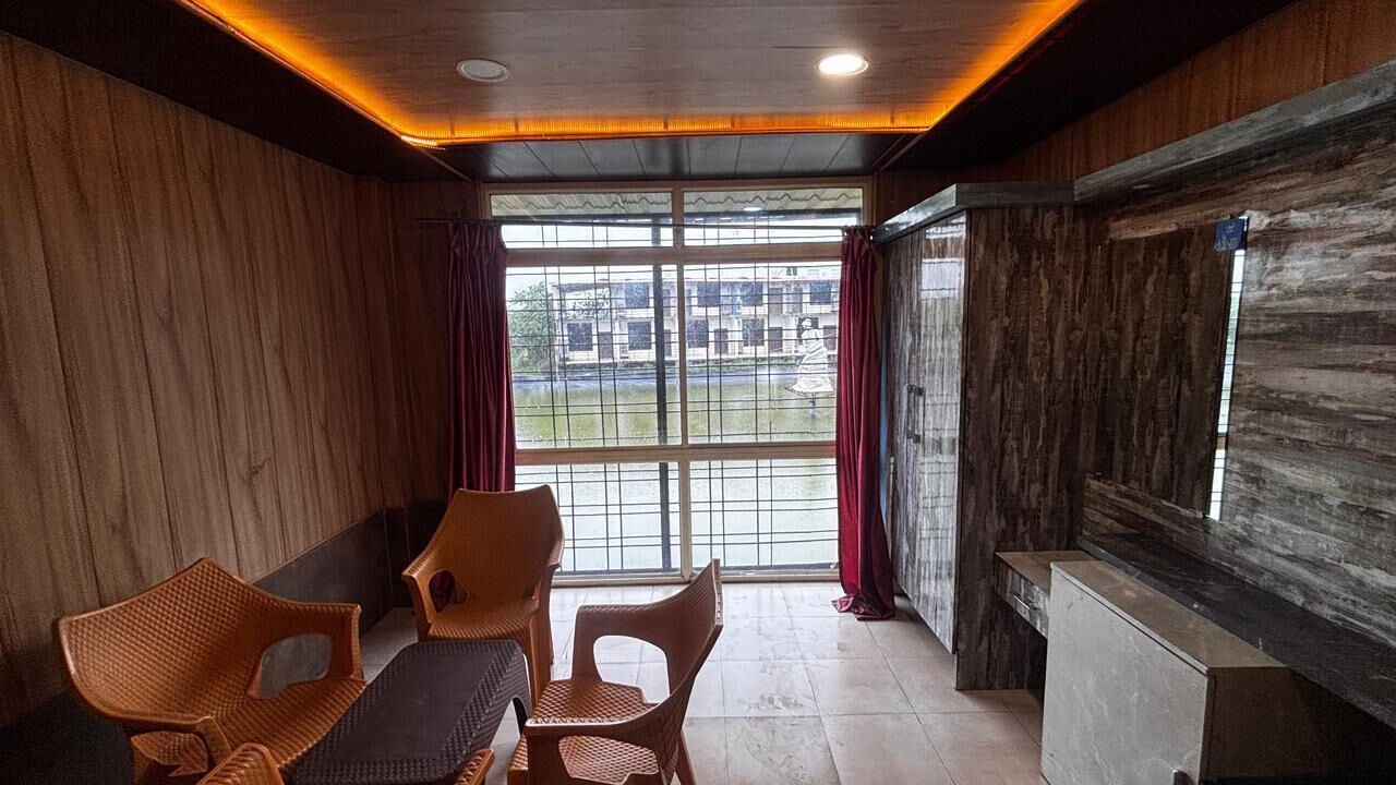 Photo of Bedroom in Basoda