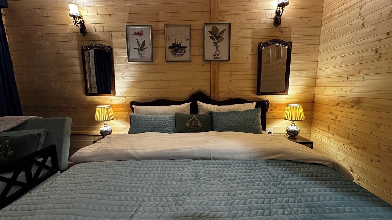 Photo of Bedroom in Badrinath