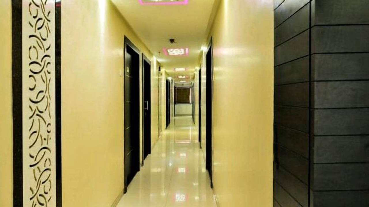 Photo of Bedroom in Surat