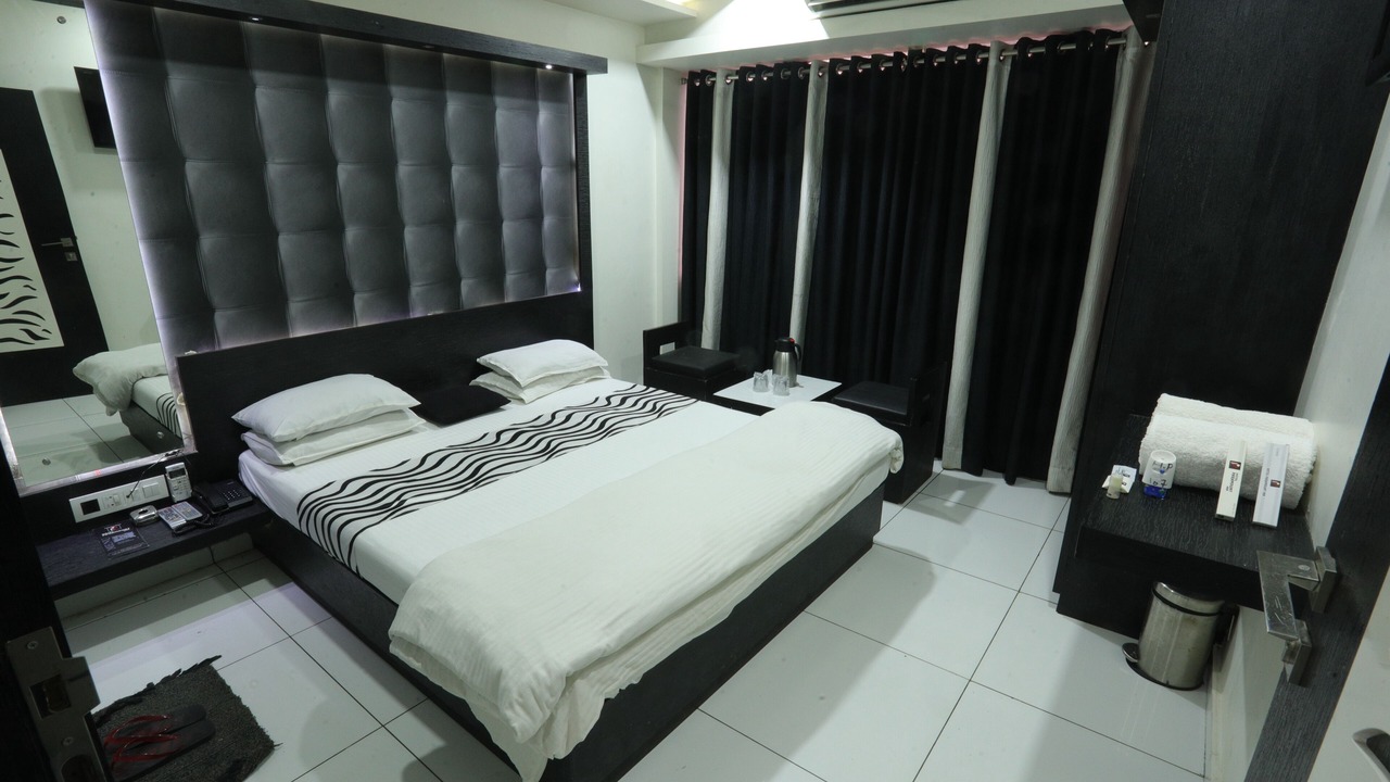 Photo of Bedroom in Rajkot