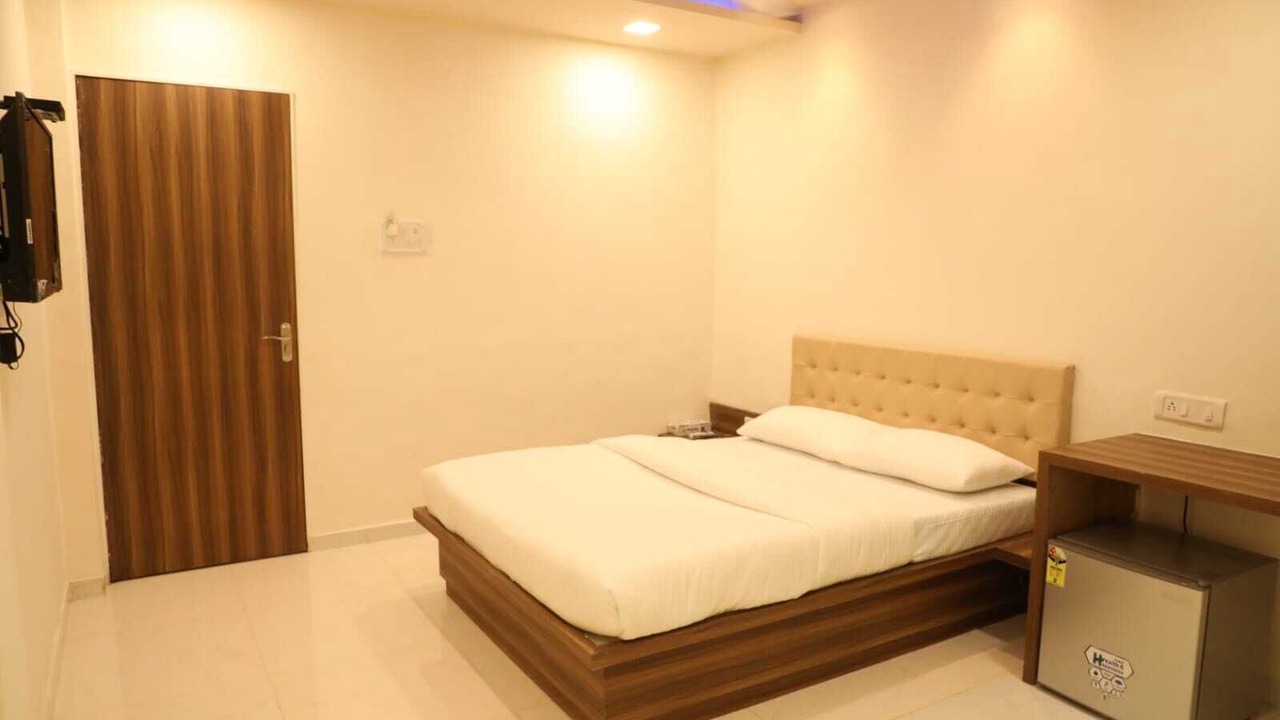 Photo of Bedroom in Jogeshwari East