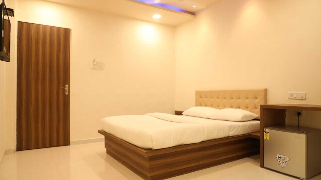 Photo of Bedroom in Jogeshwari East