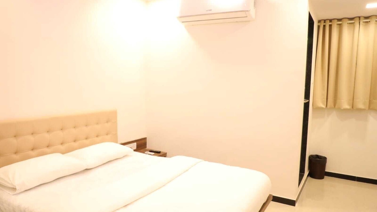 Photo of Bedroom in Jogeshwari East