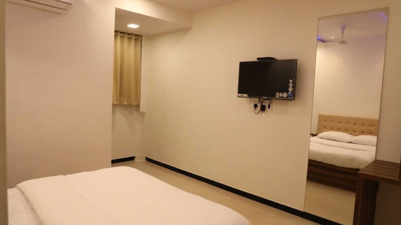 Photo of Bedroom in Jogeshwari East