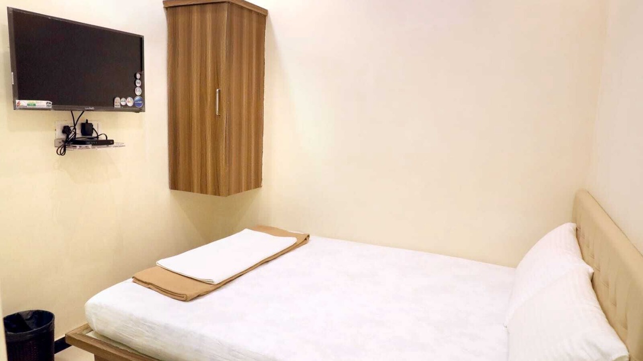 Photo of Bedroom in Jogeshwari East