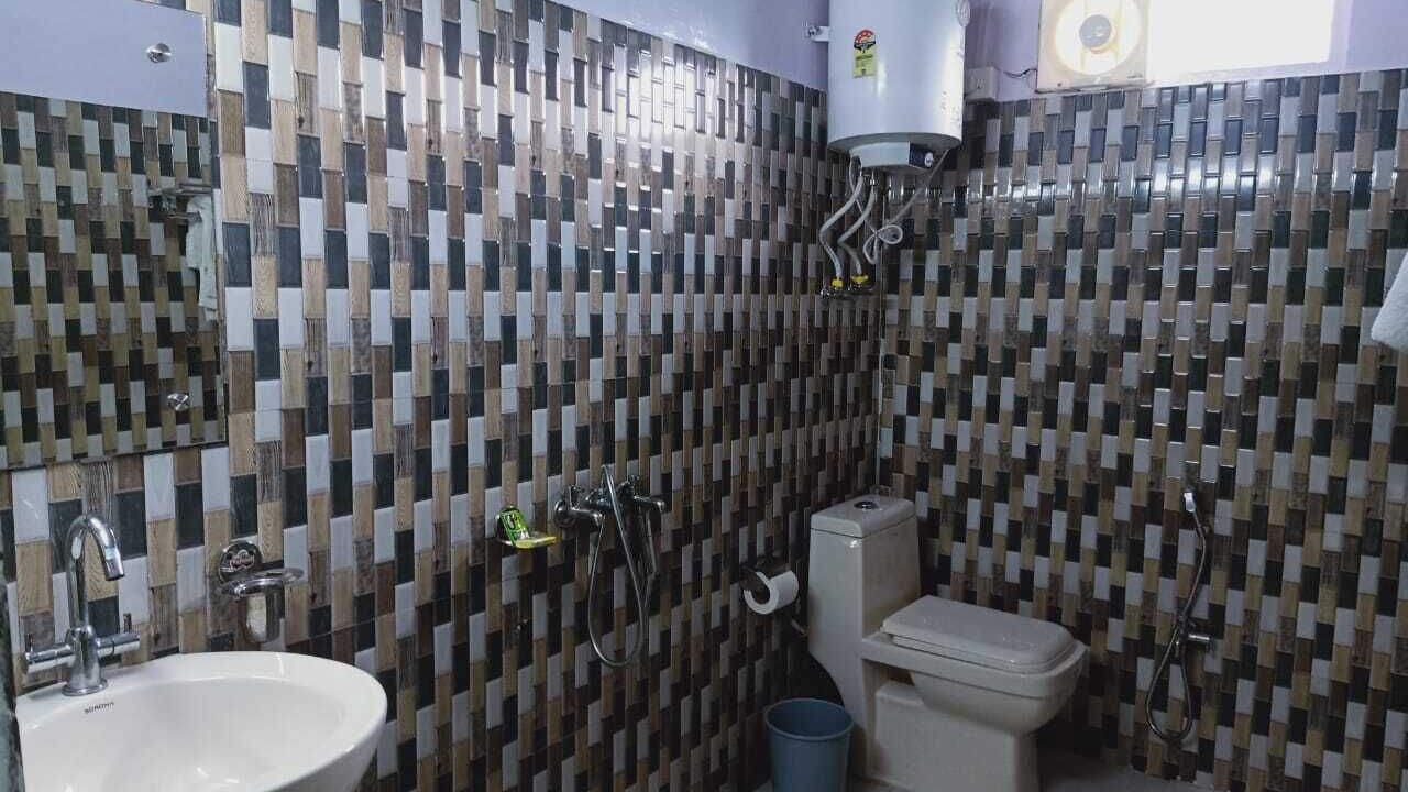 Photo of Bathroom in Narainkoti