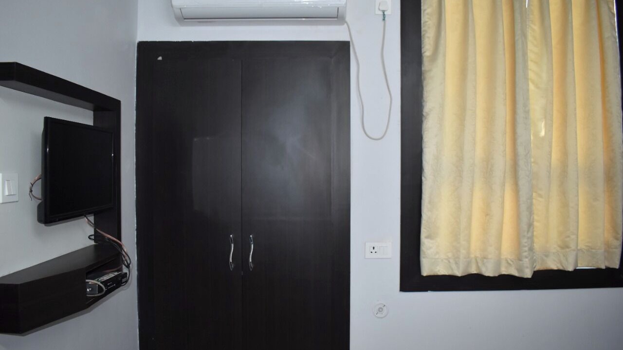 Photo of Bedroom in Bodh Gaya