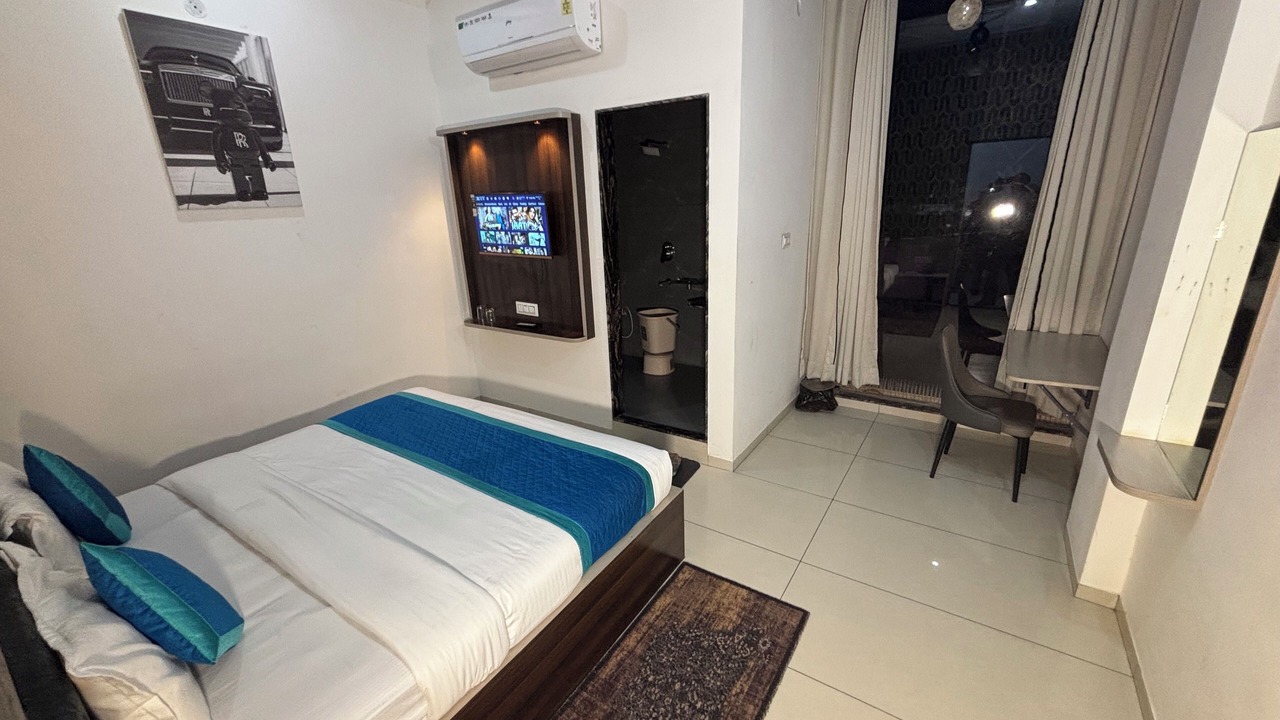 Photo of Bedroom in Khatu