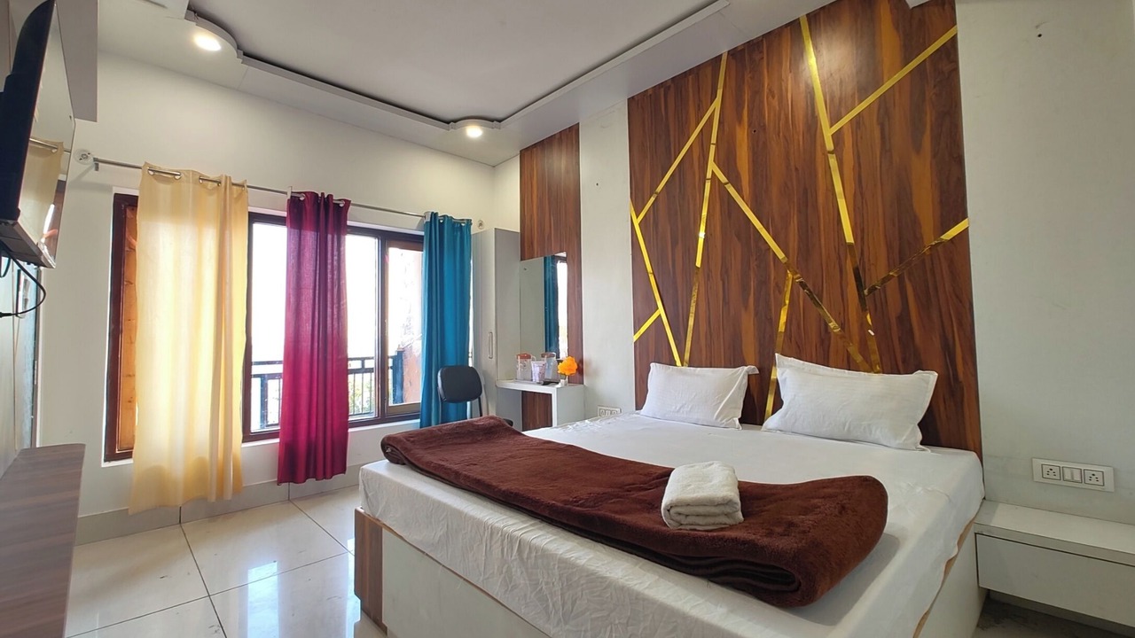 Photo of Bedroom in Nainital