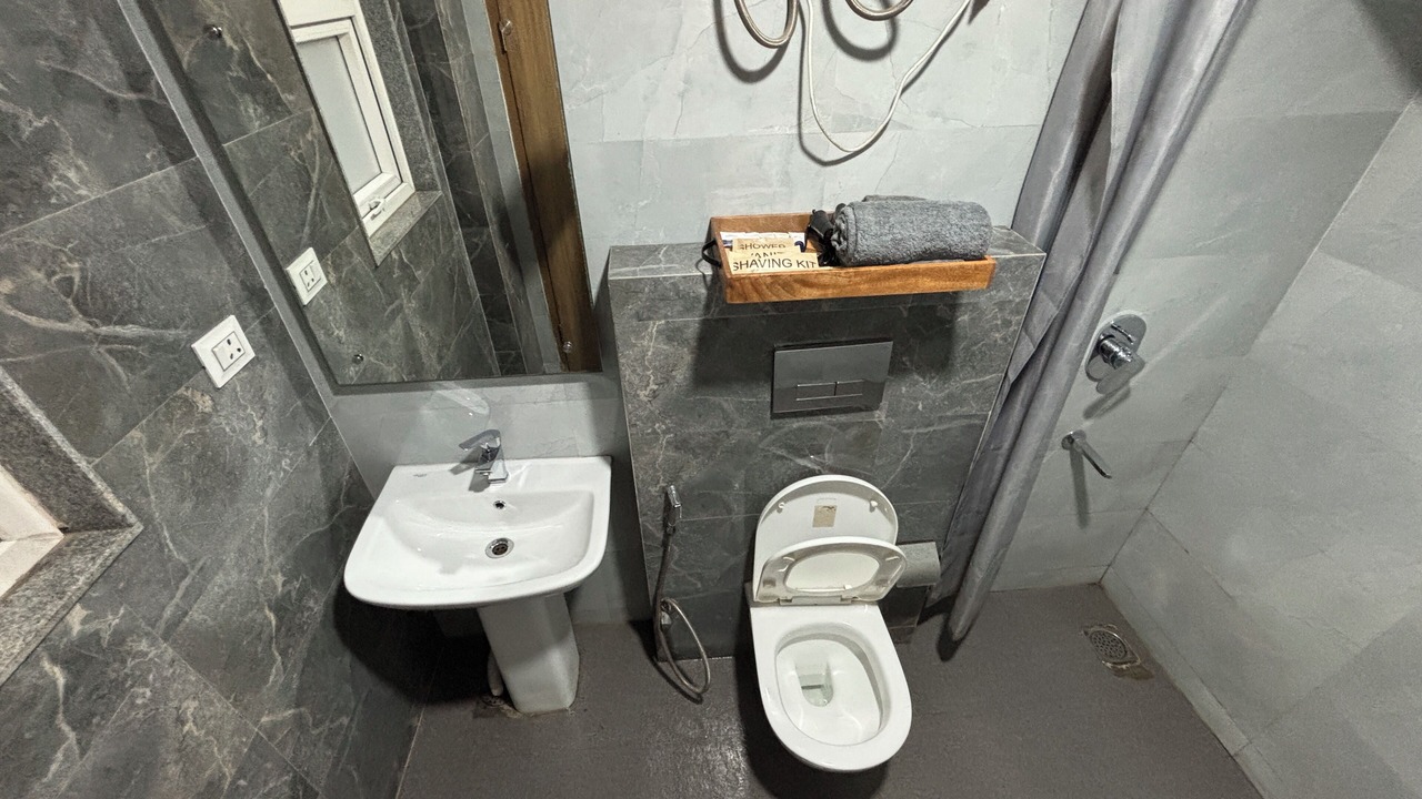 Photo of Bathroom in Sushant Lok