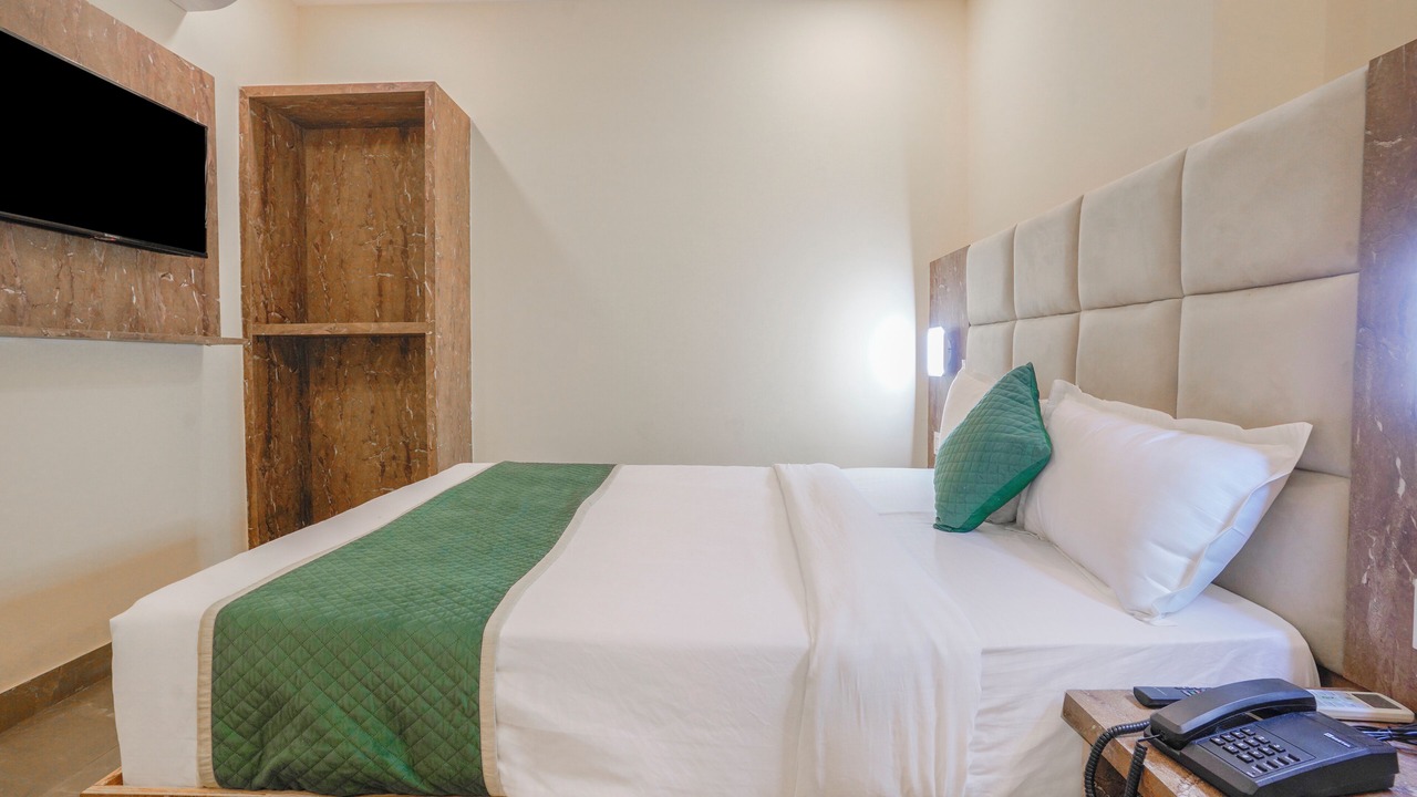 Photo of Bedroom in Mulund West