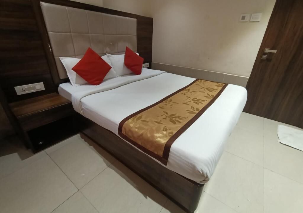 Photo of Bedroom in Vile Parle